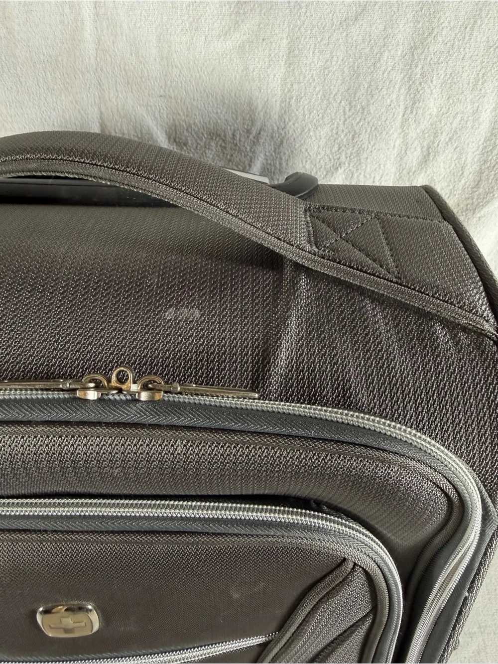 SwissGear The Checklite 15” Underseat Roller 2-Wheel Carry On Luggage Suitcase